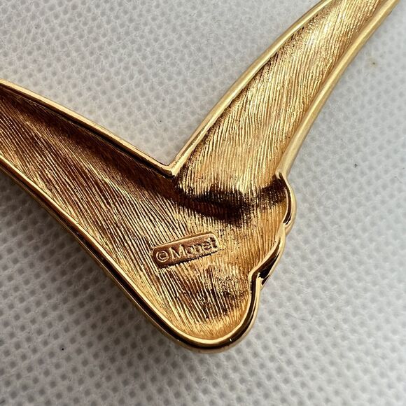 Monet V Shape Choker Necklace Pink Enamel & Gold Tone Wide Flat Chain Vintage - Picture 4 of 5